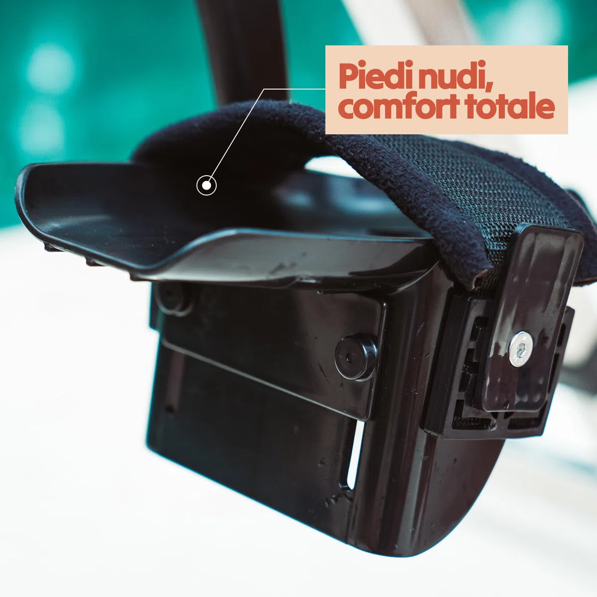 LOVEE Aquabike V2 - Bicicletta da piscina doppia modalità sportiva e comfort, in acciaio inox 316, resistenza al cloro e all'acqua di mare, utilizzabile su tutti i rivestimenti, da 1,10 a 1,50 m di