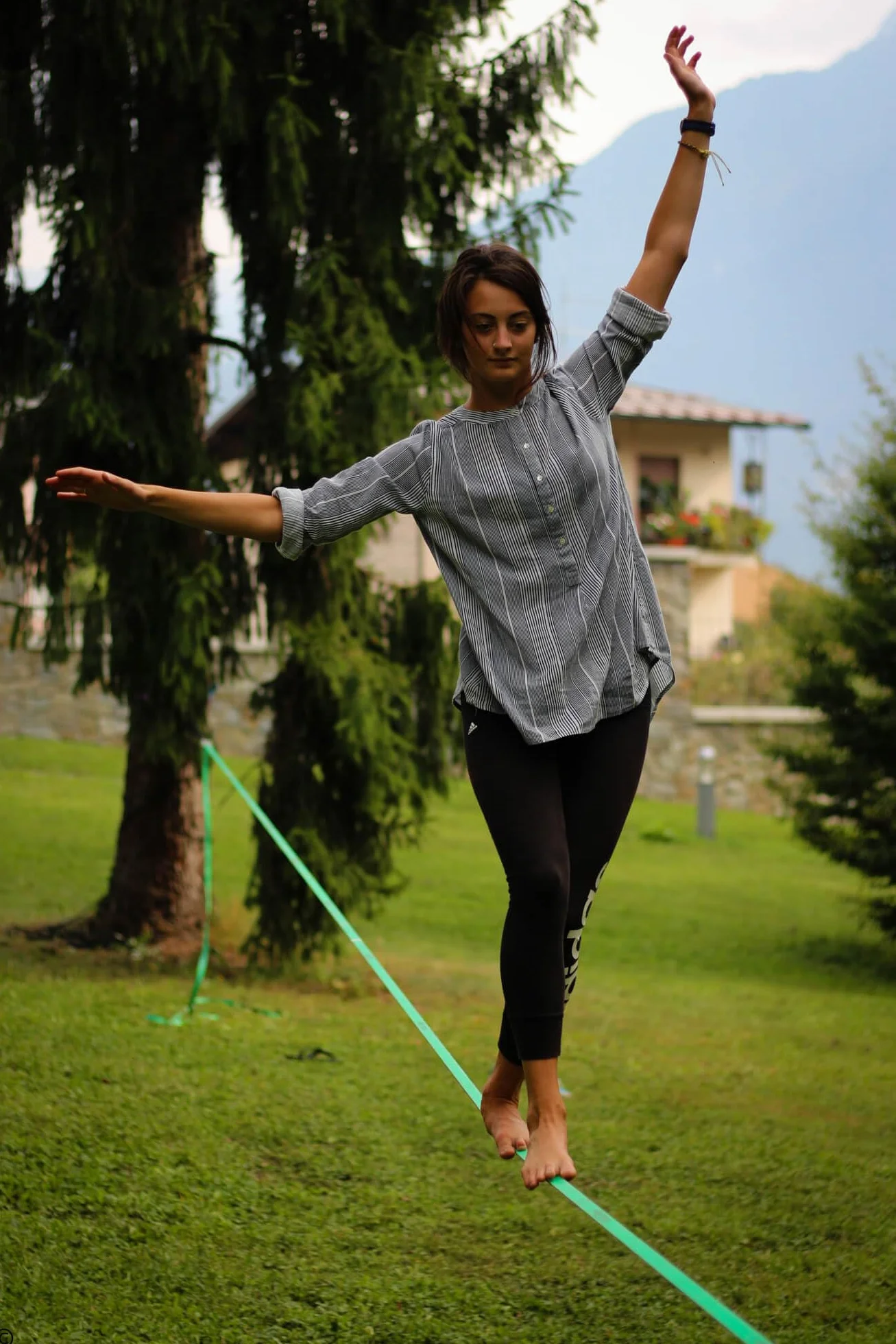 Longline Slackline Kit - Primitive 30 - Contiene Linea da camminata, Moschettoni, Anelli e Sling per tendere e Sacca da trasporto - Set Completo Lunghezza 30m