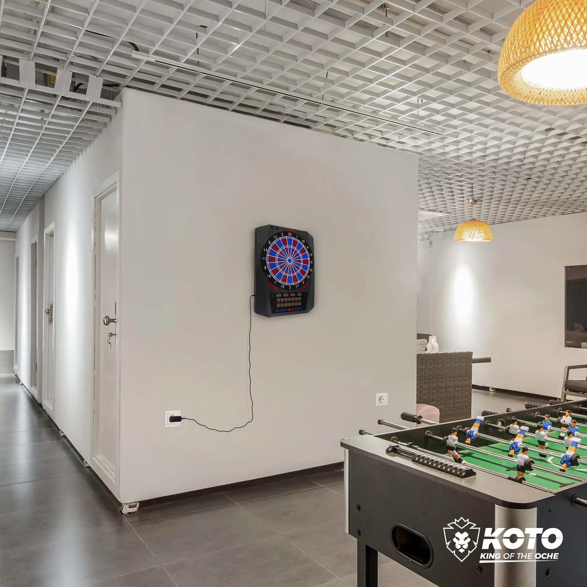 KOTO – Bersaglio Elettronico Royal 580, 6 Freccette Soft, 36 Giochi, Oltre 580 Varianti, per 1-8 Giocatori