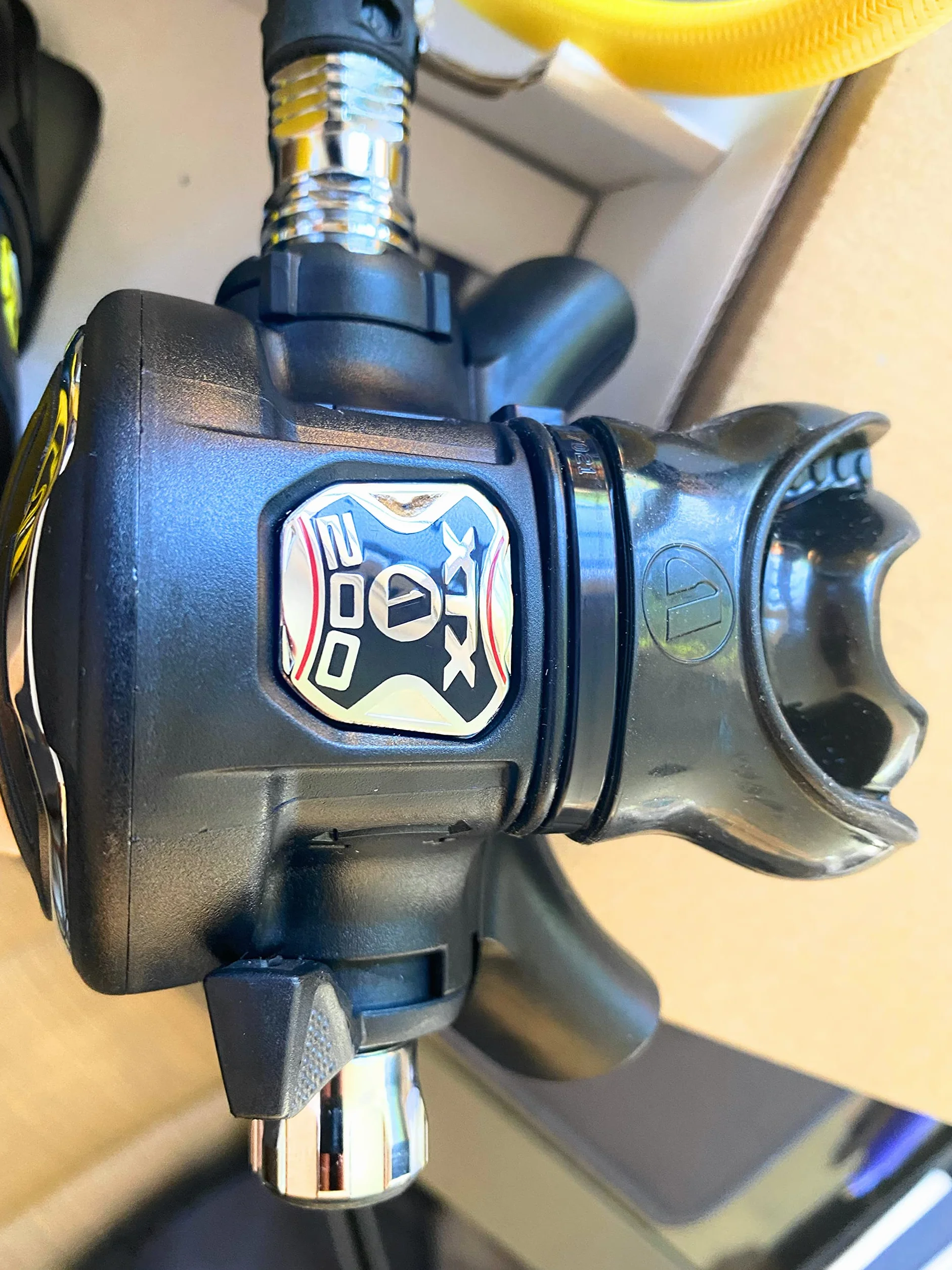 Apeks XTX 200 DIN Octopus XTX 40