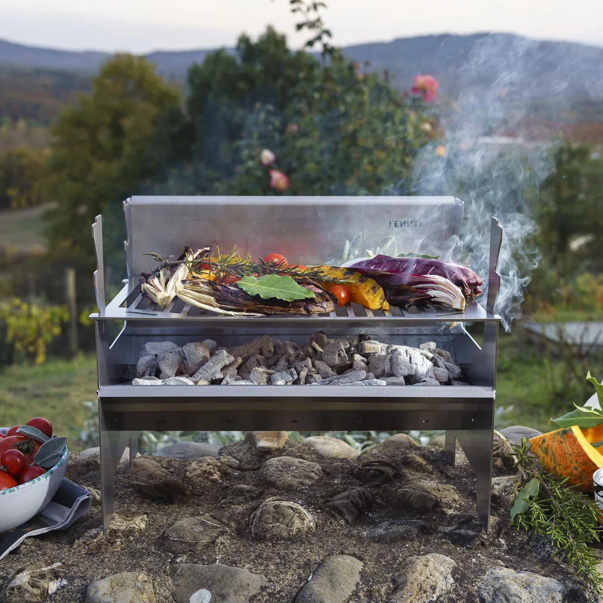 FENNEK 2.0 | Barbecue a carbonella portatile ad incastro in acciaio inox | per divertimento in campeggio, in camper, in giardino e durante attività all'aperto