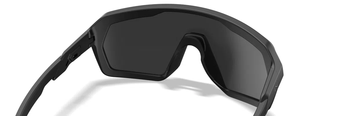 Wiley X Citadel Shield, occhiali da sole di sicurezza per uomini e donne, protezione UV per tiro, pesca e ciclismo, montatura nera opaca, lenti grigie accattivanti