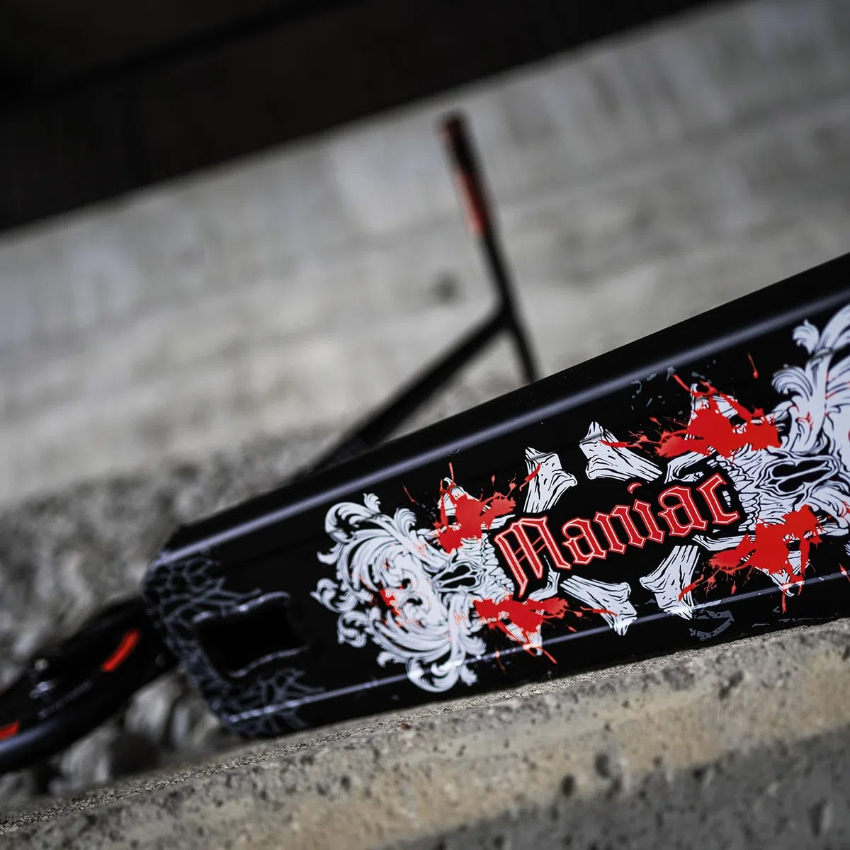 Movino Maniac - Monopattino professionale Freestyle Scooter IHC, sistema di compressione Street-Deck T-Bar, 59 x 54 cm, ruote 110 mm, Full Core ABEC9