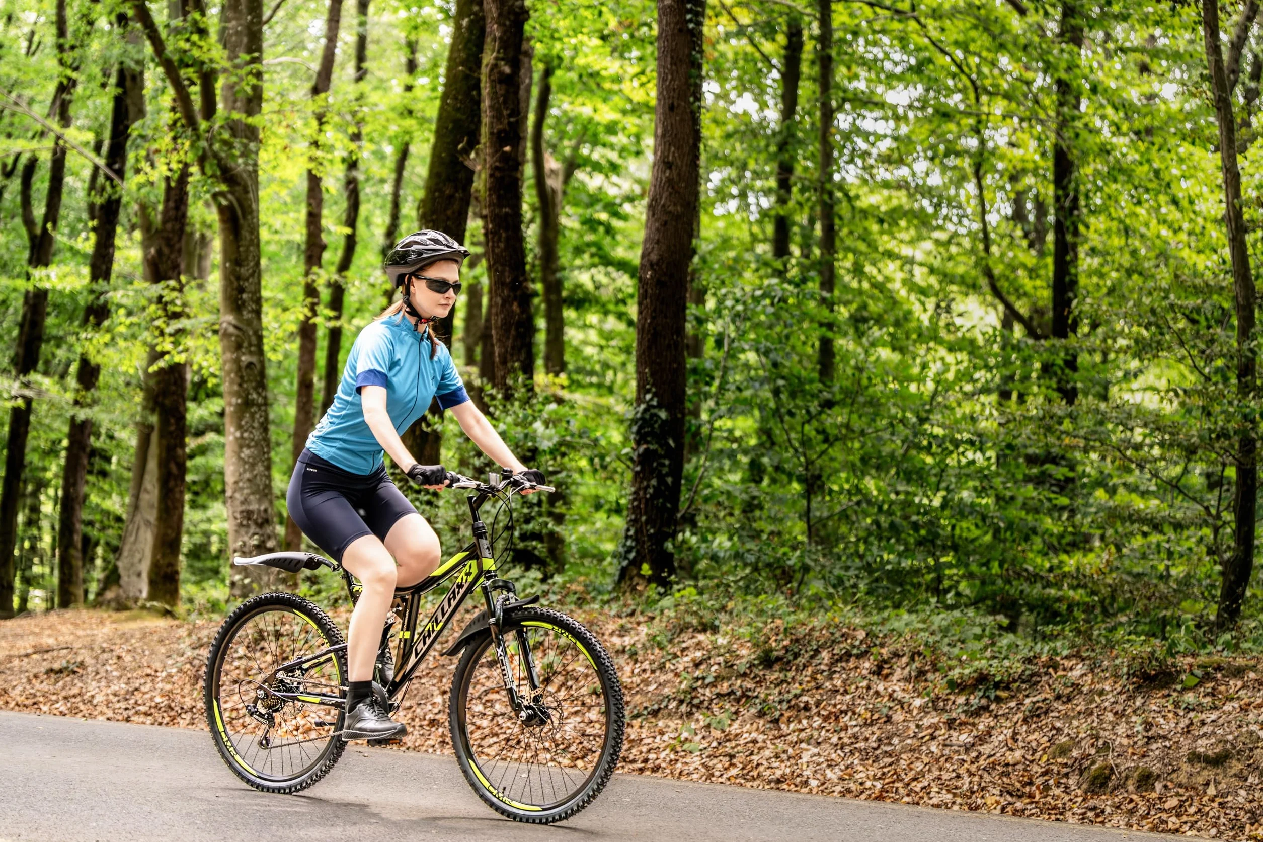 Chillaxx Bike Falcon Premium Mountain Bike da 24,26,27.5 e 29 pollici, bicicletta per ragazzi, ragazze, uomini e donne, freni a disco, cambio a 21 marce, sospensione completa