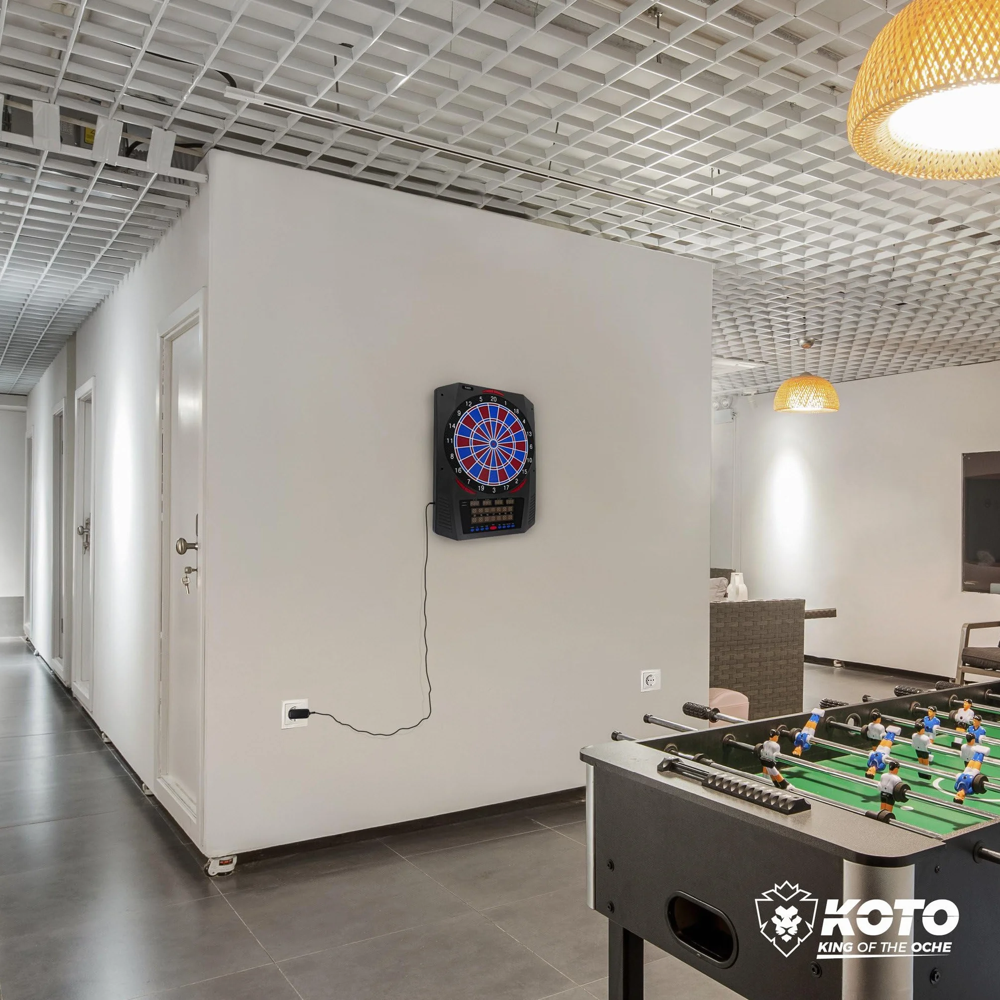KOTO – Bersaglio Elettronico Royal 580, 6 Freccette Soft, 36 Giochi, Oltre 580 Varianti, per 1-8 Giocatori