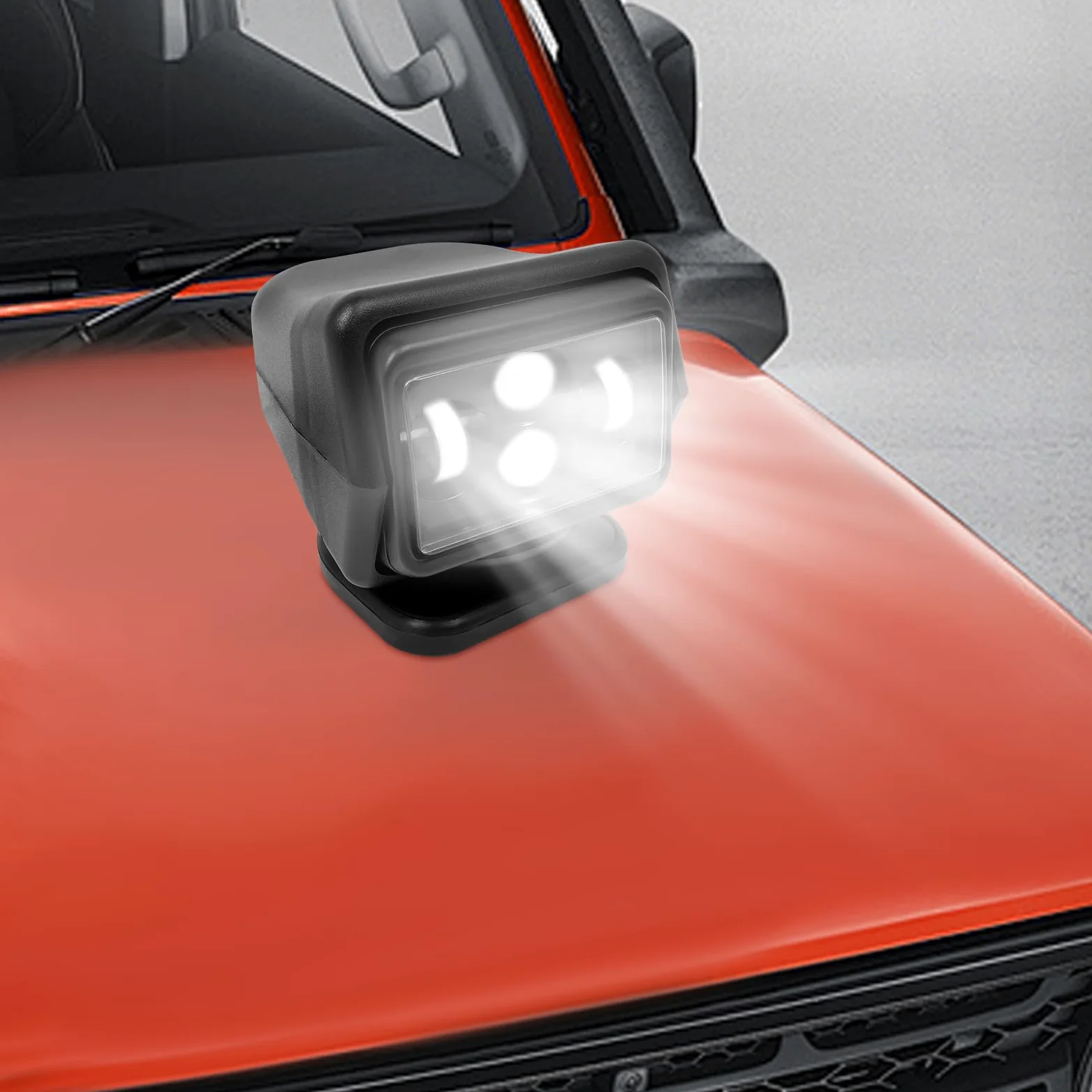 Faro da lavoro a LED con telecomando 60W 8000LM – IP67 Luce da lavoro impermeabile con base magnetica per fuoristrada, camion, imbarcazioni, campeggio – Girevole a 360°, telecomando incluso (Nero)