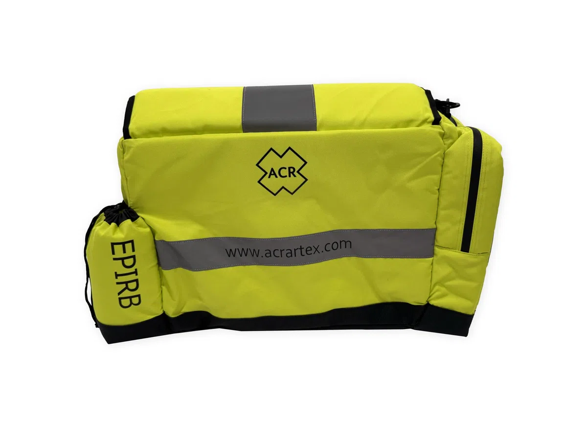 ACR RapidDitch Bag: borsa galleggiante progettata per mantenere le forniture di emergenza essenziali sicure, accessibili e a galla in situazioni critiche, per un supporto affidabile alla sopravvivenza