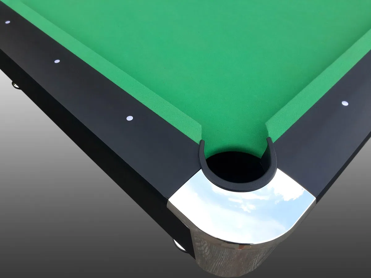 NG Biliardi - Tavolo da Biliardo Black Norman Light (216 cm), Pre-Montato, con Sistema di Ritorno Biglie e Regolatori di Livello, Panno Professionale Verde, Regolamentare