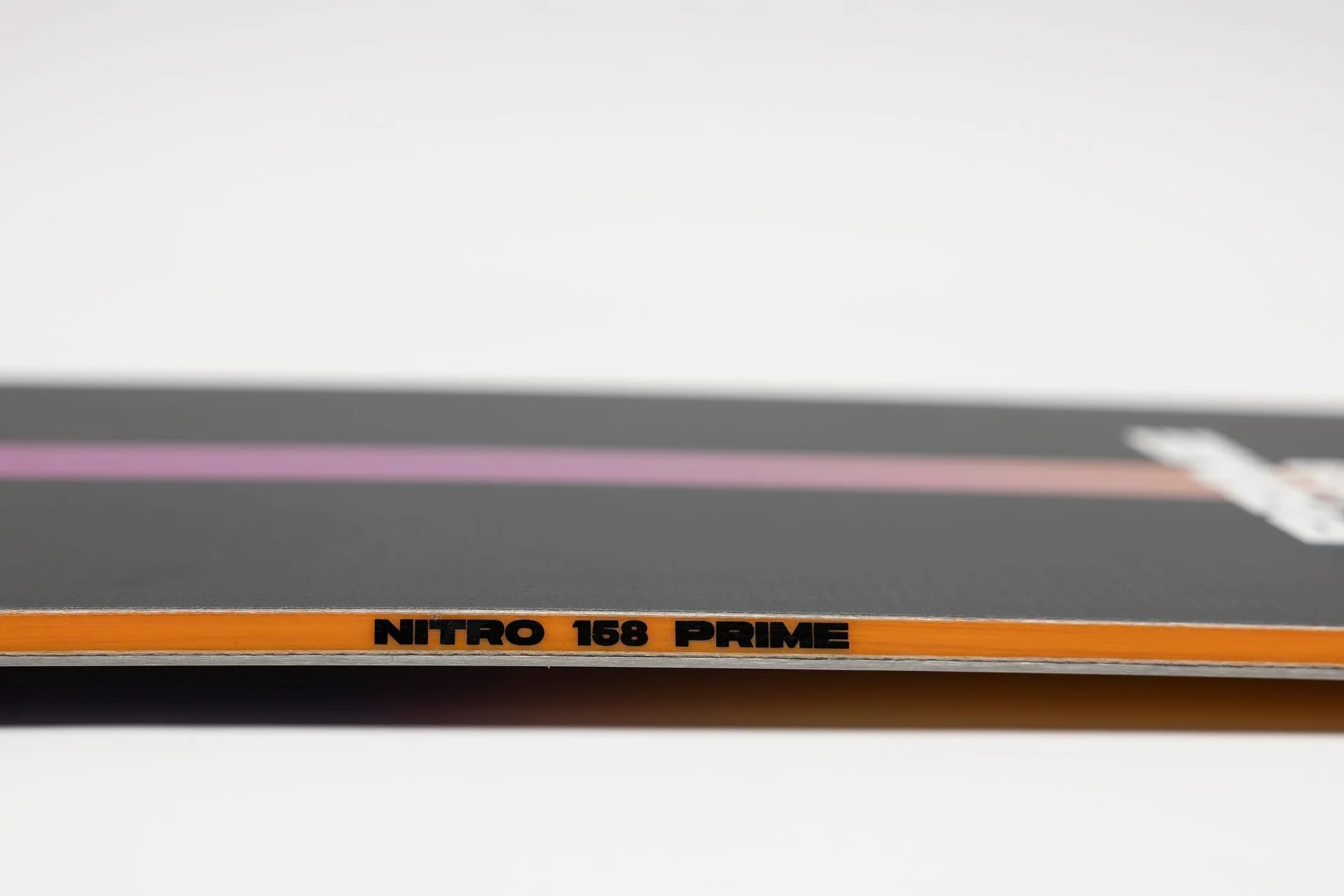 Nitro Snowboards Prime Chroma CAM-Out Board '25, Allmountainboard, Directional, Flat-Out Rocker, All-Terrain, Mid-Wide & Wide