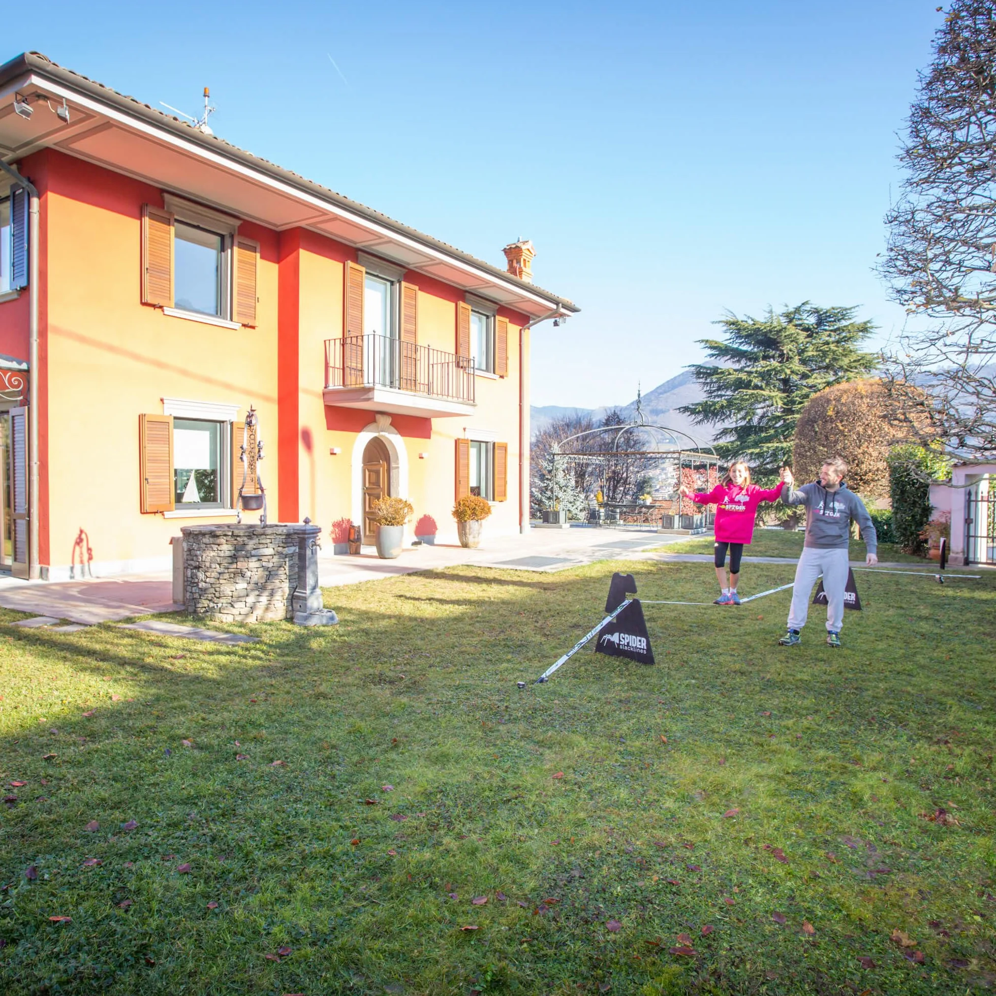SOS02 - Outdoor Kit White Line per Principianti - Due Cavalletti con Tre Regolazioni di Altezza e Una Linea di 15 Metri