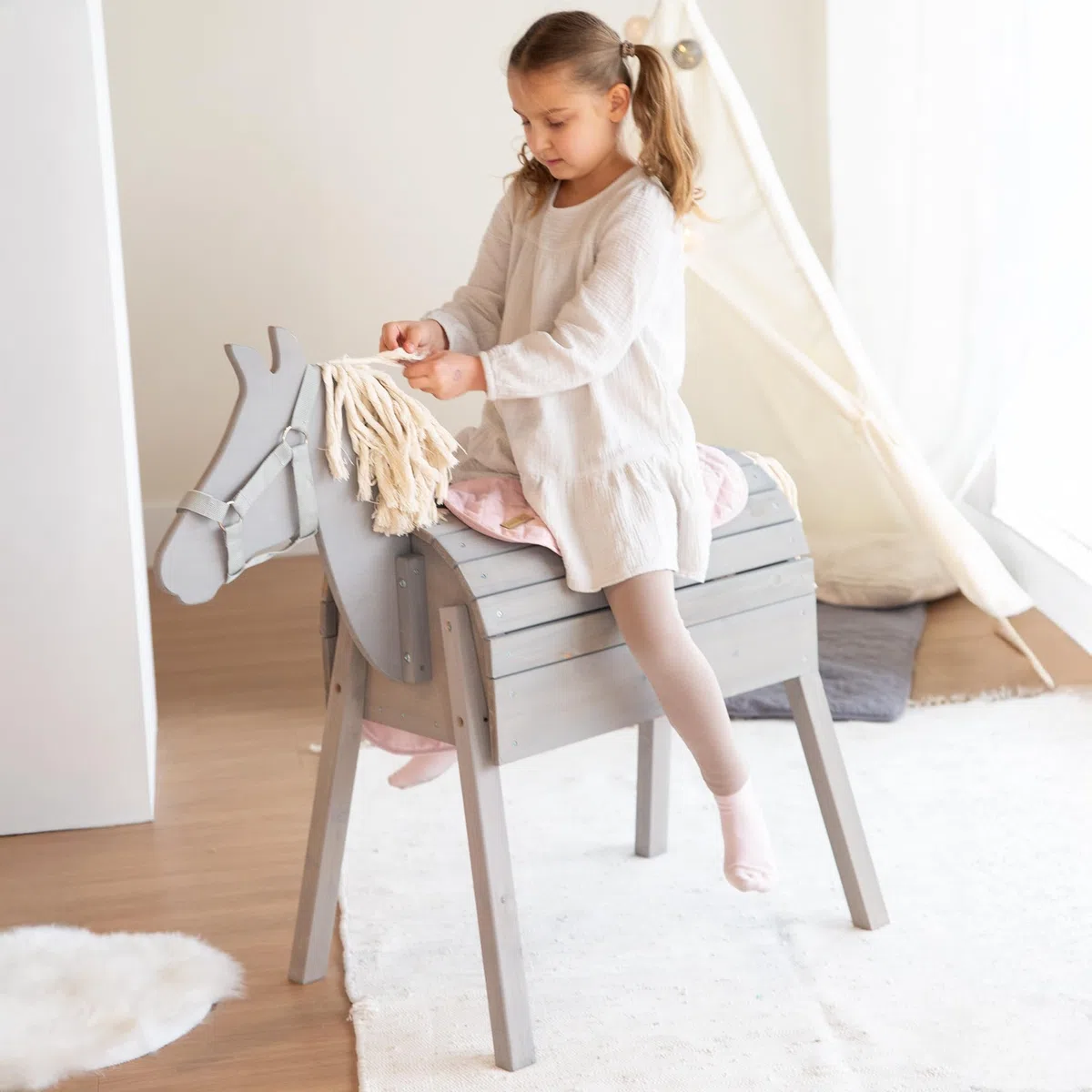 roba Cavallo da Gioco per Bambini - da Esterno, Giardino, Aria Aperta - con Criniera e Coda - Legno Massiccio Ecologico - Stabile e Robusto - Resistente alle Intemperie - Grigio