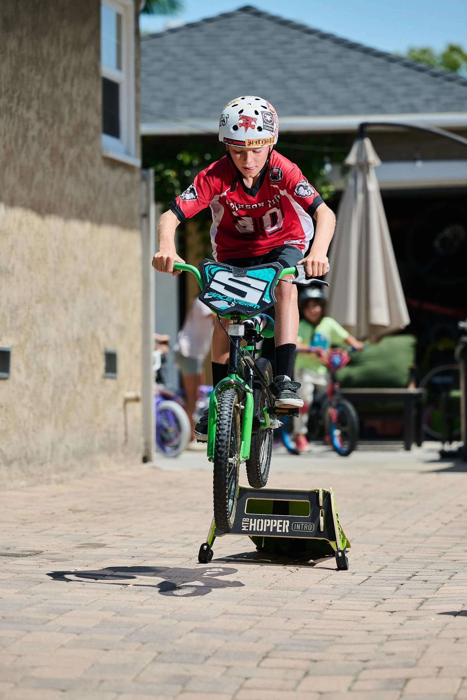 MTB Hopper Intro - Rampa di salto portatile per scooter, skateboard, BMX