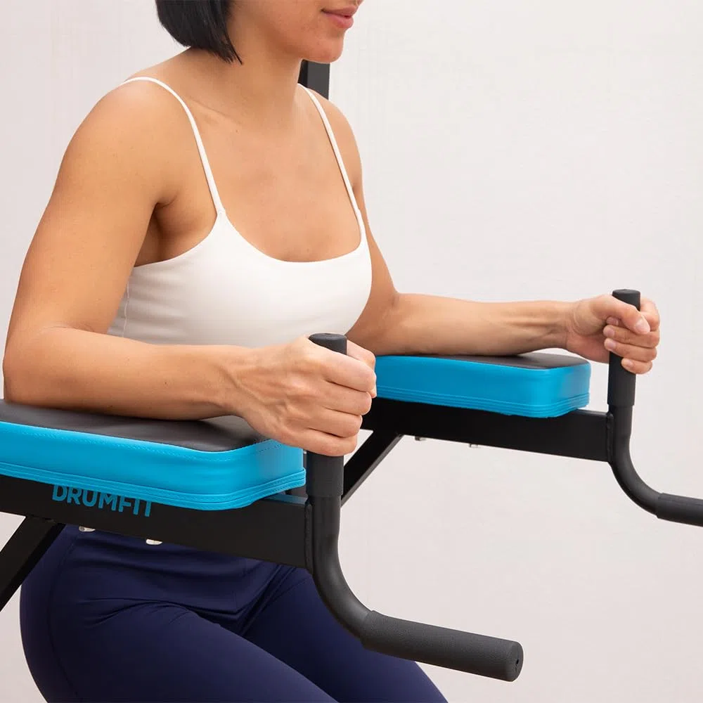 Cecotec Sbarra Trazioni per Dips Drumfit Pullups 4000. Torre Multistazione di Muscolazione, Rack di Dominate e Sfondi Imbottito con Impugnature Antiscivolo, Altezza Regolabile, Peso Massimo 150 Kg