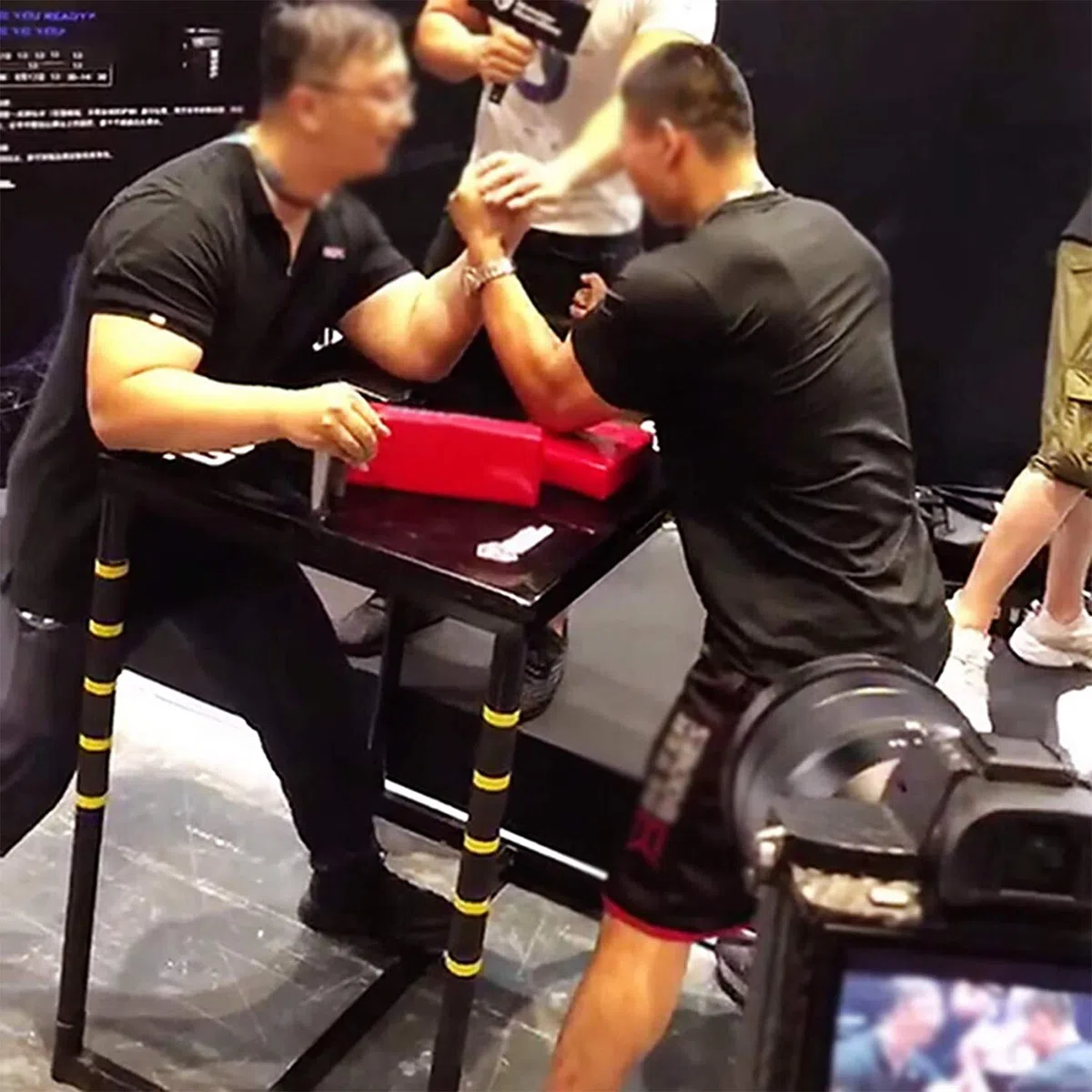 Braccio di Ferro Tavolo, Braccio Professionale Gioco di Wrestling Macchina all Steel Materiale Braccio di Ferro Muscolare Exerciser per la Famiglia o Ufficio Spettacolo,Nero