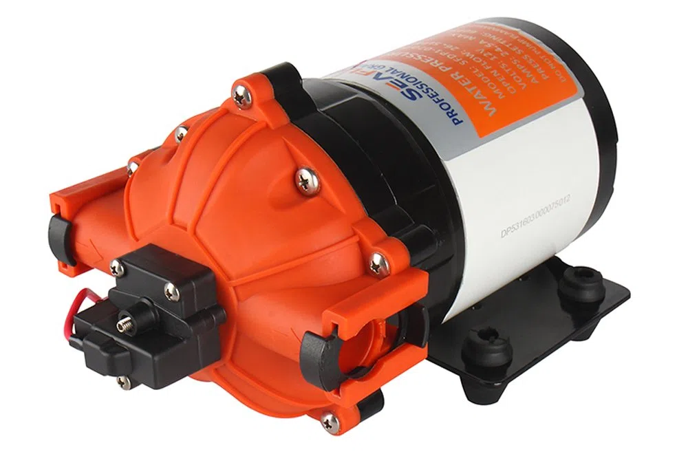 Pompa dell'acqua ad alte prestazioni, 12 Volt, 26,5 l/min, pompa a membrana a 5 camere