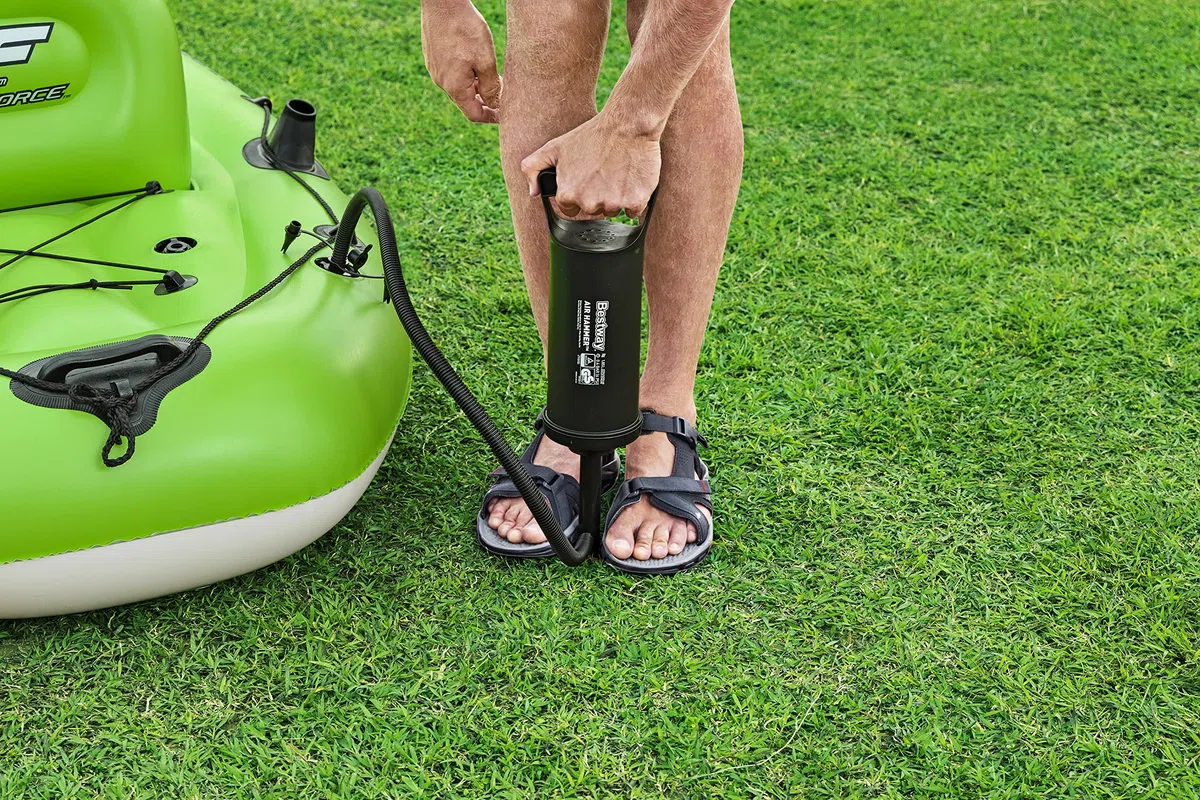 Bestway Koracle - Kayak gonfiabile Hydro-Force, set completo per la pesca, con pompa a mano, pagaia e borsa portaoggetti, capacità per 1 persona, diversi stili