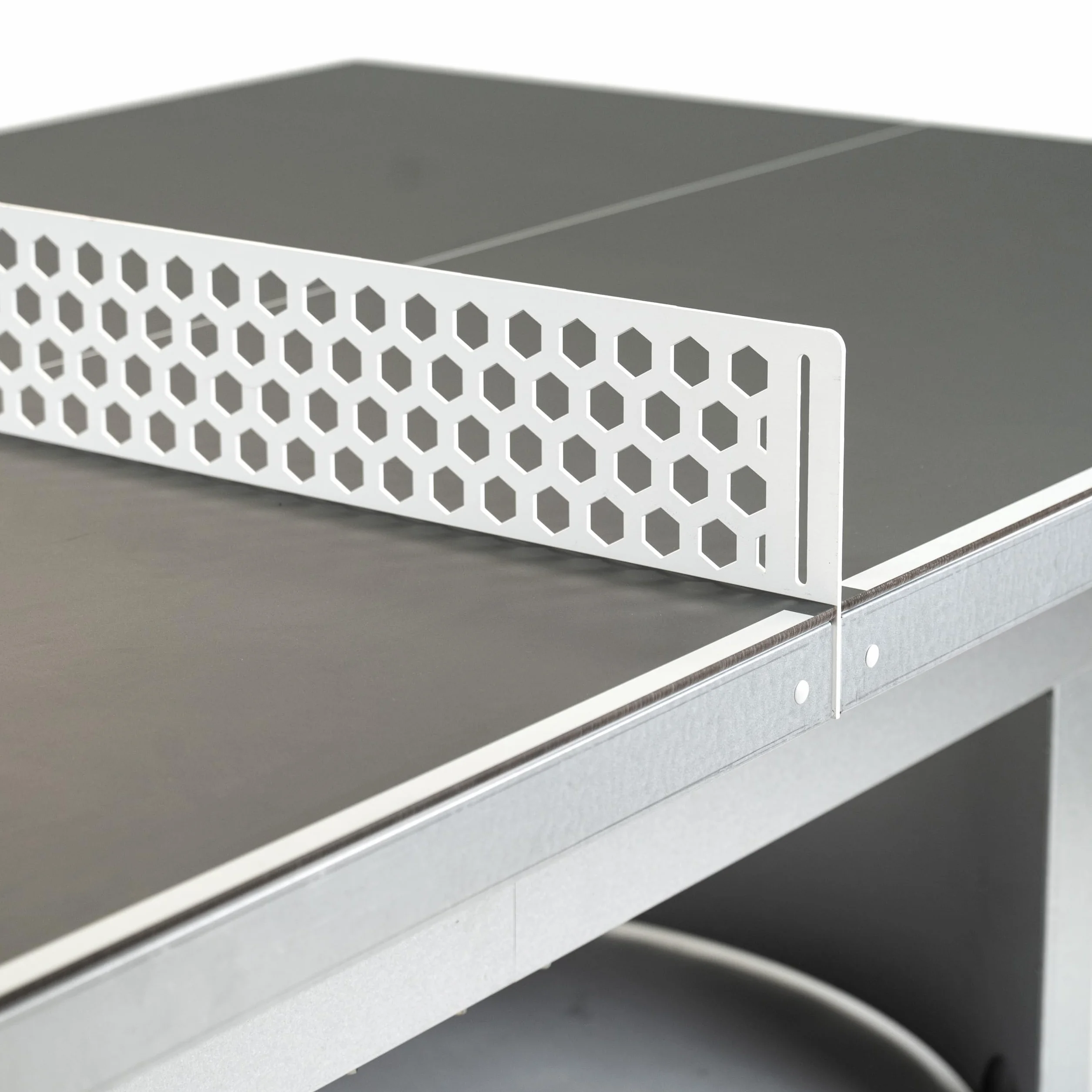 Cornilleau - Campus 510 - Tavolo da ping pong da esterno - Robusto - Resistente alle intemperie e agli urti, per scuole, parchi, campeggi, superficie in resina melamminica da 7 mm - Grigio