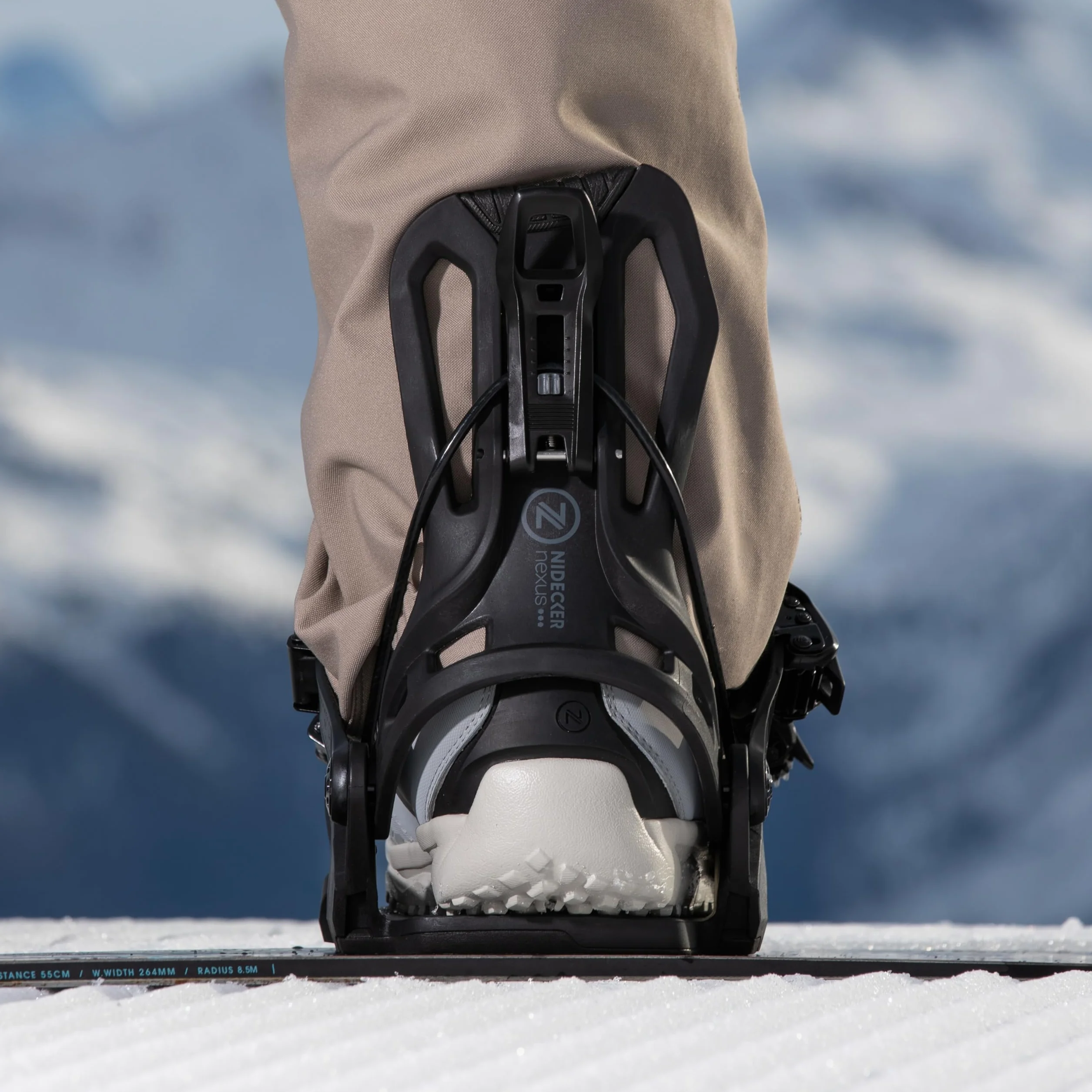 Attacchi da snowboard Nidecker Flow Nexus Confortevole flex all-mountain con piastra di base in nylon rinforzato con vetro