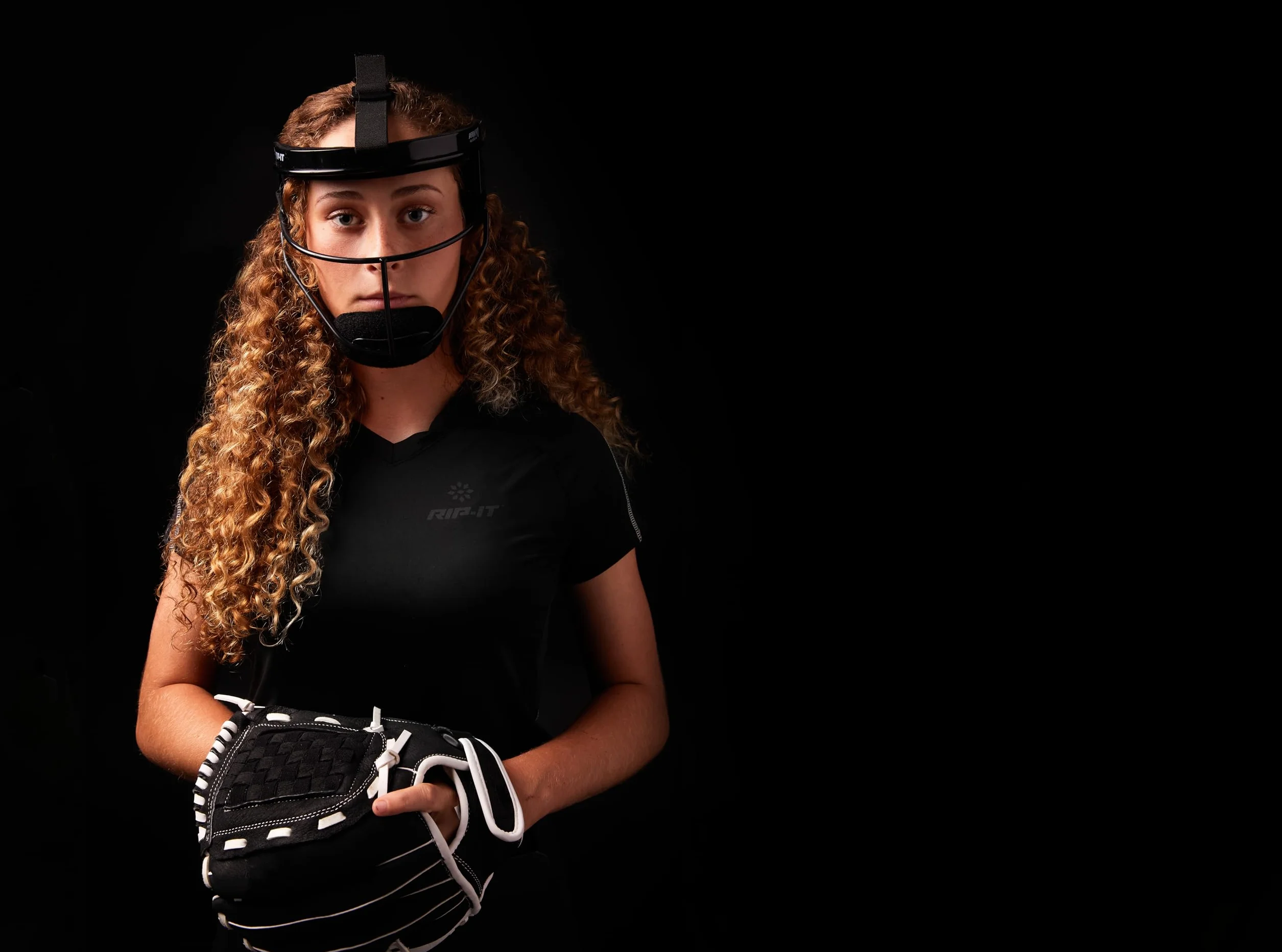 RIP-IT Defense Softball Fielder's Mask, Taglio Leggero e Sicuro per la Massima Protezione e Comfort, Non ostacola la Vista, Adatto per Code di Cavallo
