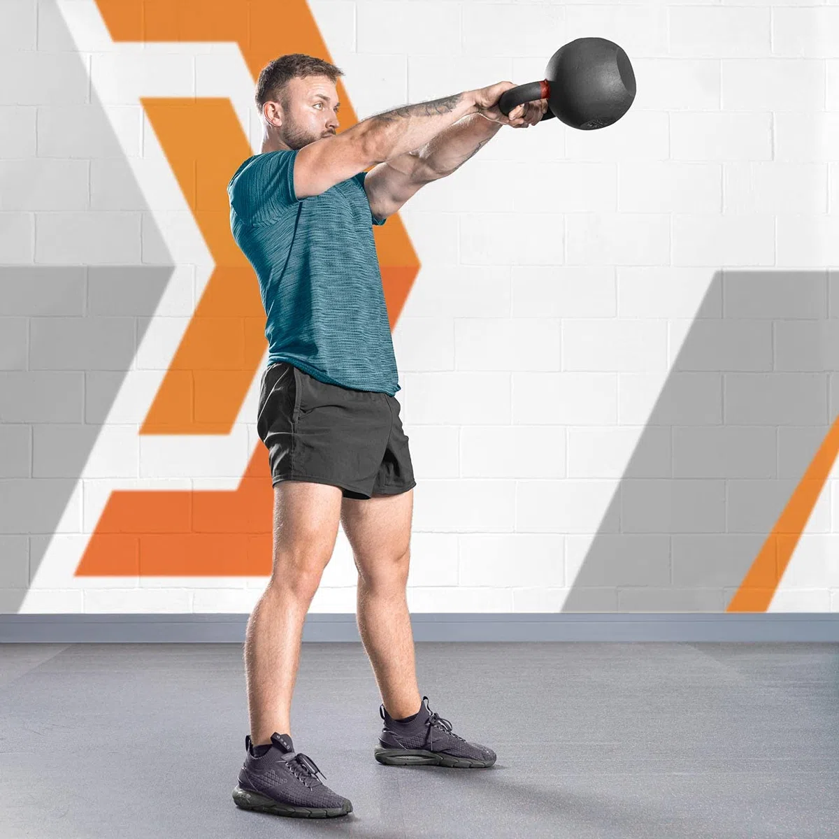 METIS Kettlebell In Ghisa - [4kg - 48 kg ] | Attrezzatura Per Palestre Professionali | Pesi In Ghisa di Alta Qualità