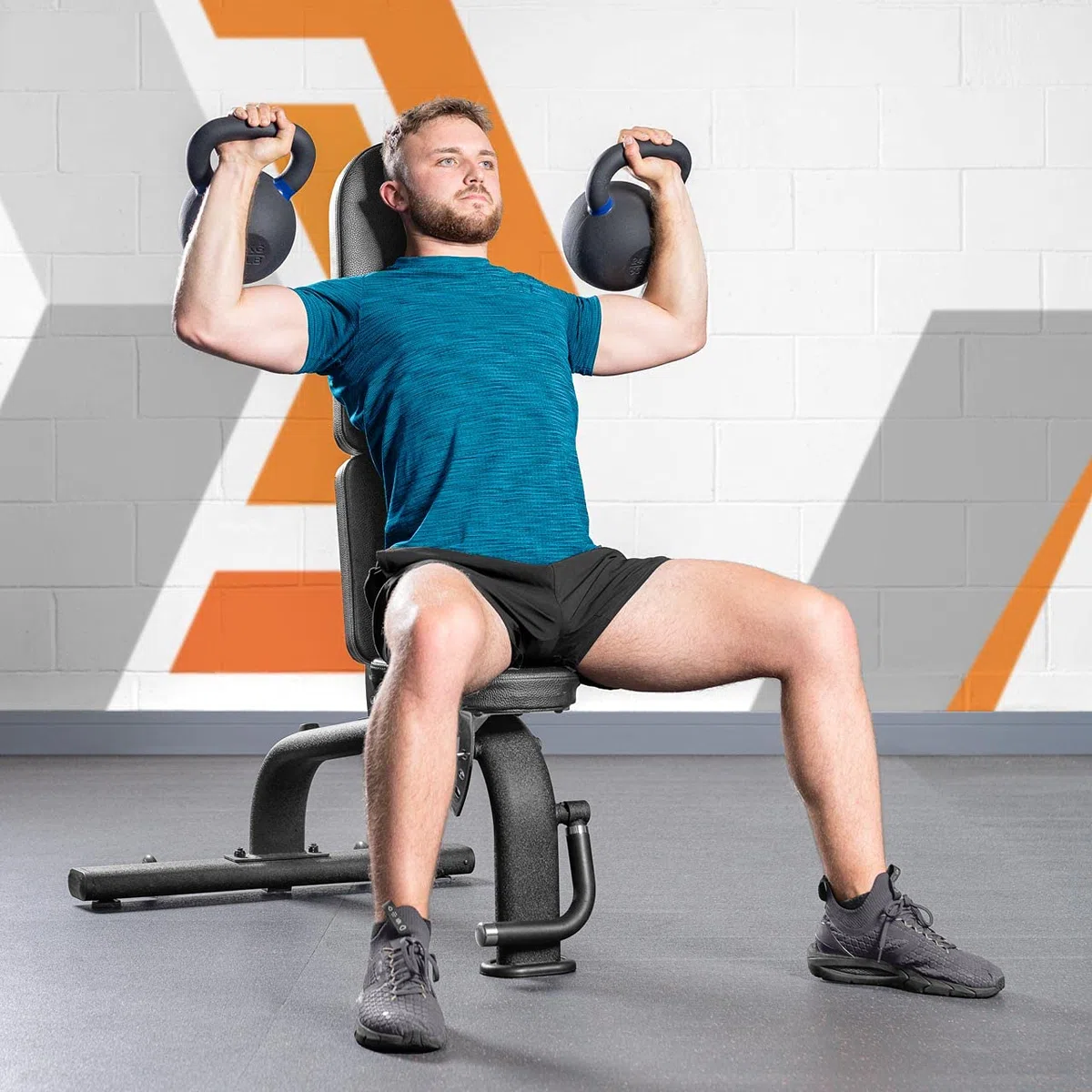 METIS Kettlebell In Ghisa - [4kg - 48 kg ] | Attrezzatura Per Palestre Professionali | Pesi In Ghisa di Alta Qualità
