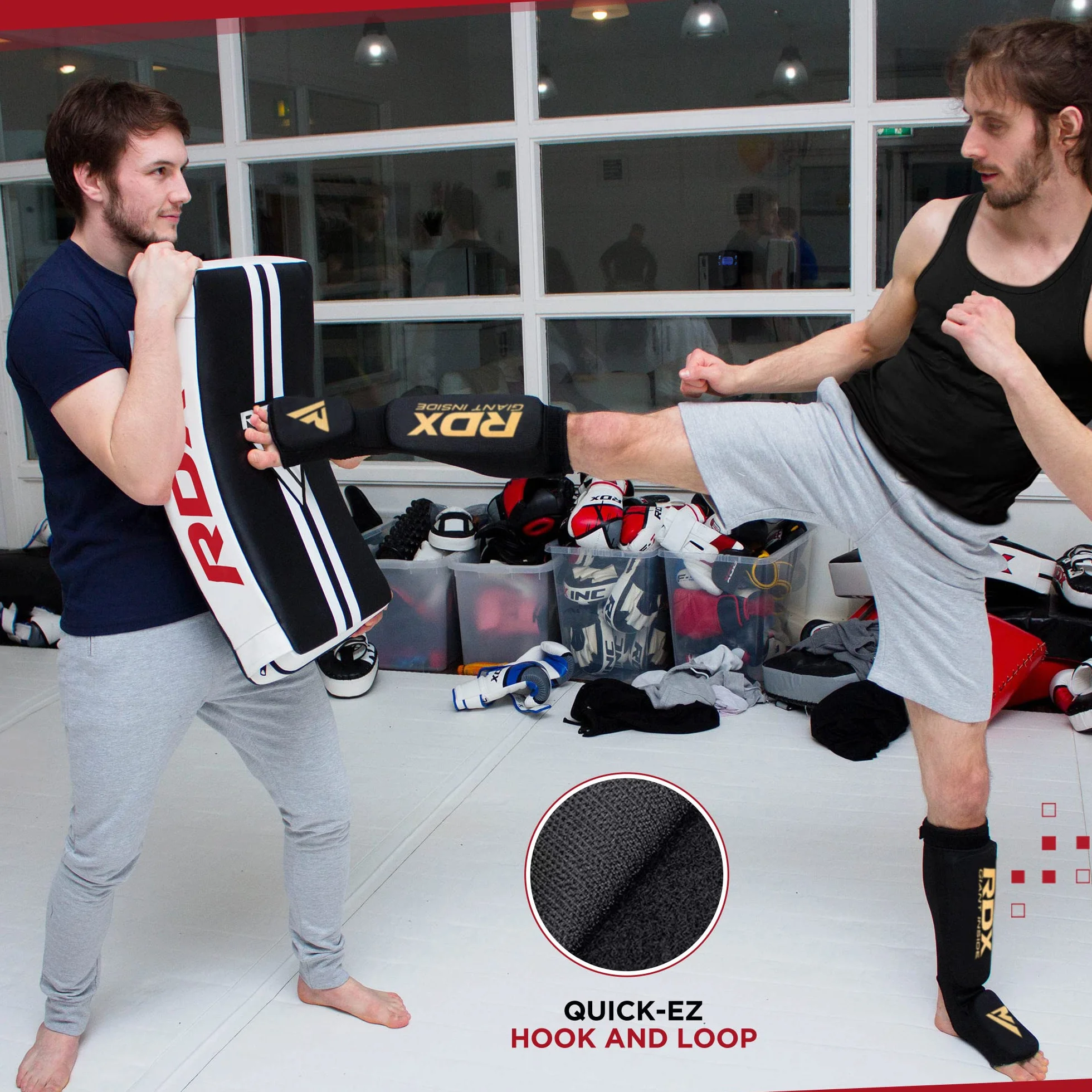 RDX Colpitori in MMA Curvo Scudo per Sciopero Boxe Maya Hide Arti Marziali Boxe Kick Pad Thai Pao Allenamento Target Pads per Karate, Kick Shield, Taekwondo (è Venduto Come Singolo Elemento)