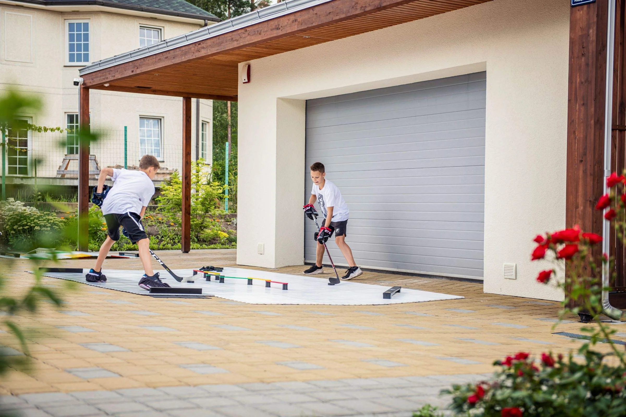 Hockey Revolution Piastrelle per Pavimenti Dryland – Superficie di Allenamento Liscia ad Incastro per incollare, tiro, Passaggio, Adatto per Interni ed Esterni
