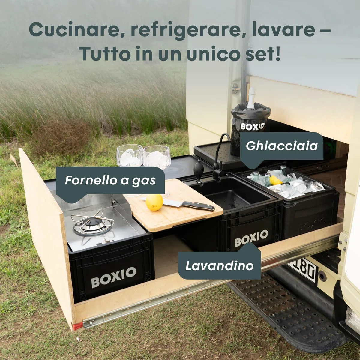 BOXIO - Kitchen Bundle Plus: cucina da campeggio mobile senza elettricità con scatola di cottura, lavabo, fornello a gas e tavolo con accessori per esterni, set di pentole, tagliere per il