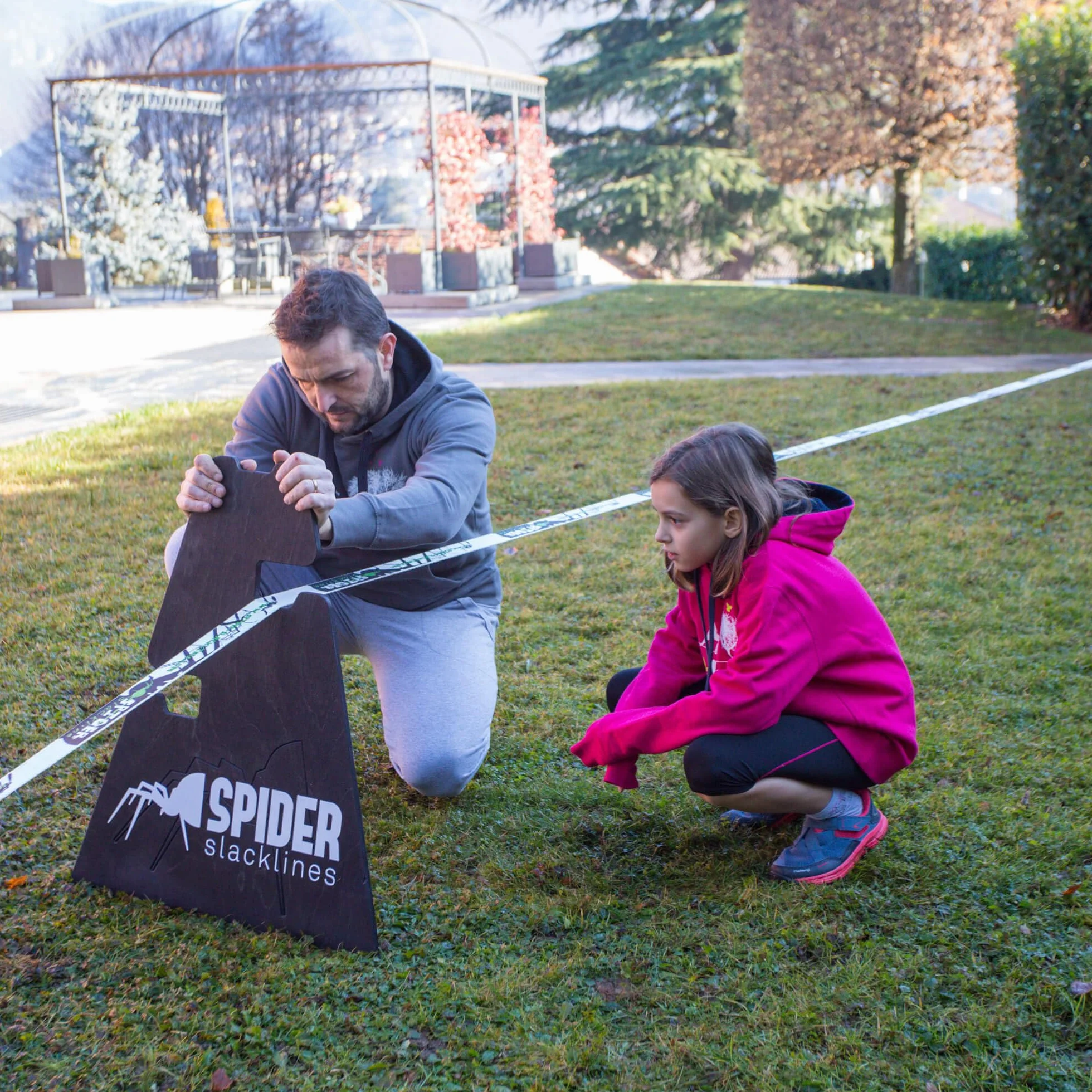 SOS02 - Outdoor Kit White Line per Principianti - Due Cavalletti con Tre Regolazioni di Altezza e Una Linea di 15 Metri