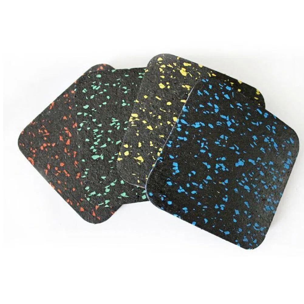 Confezione da 4 tappetini per attrezzature, 100 x 100 x 10 mm, cuscinetti antivibrazione per tapis roulant, lavatrici, frigoriferi e pavimenti da palestra, nero