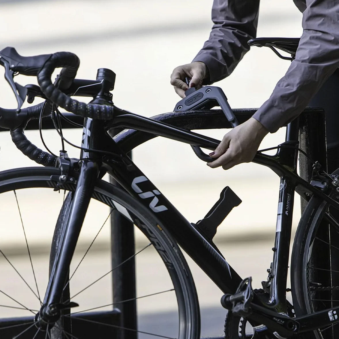 LUCCHETTO HIPLOK DXF BLK + FRAME CLIP ACC TEMP 14M
