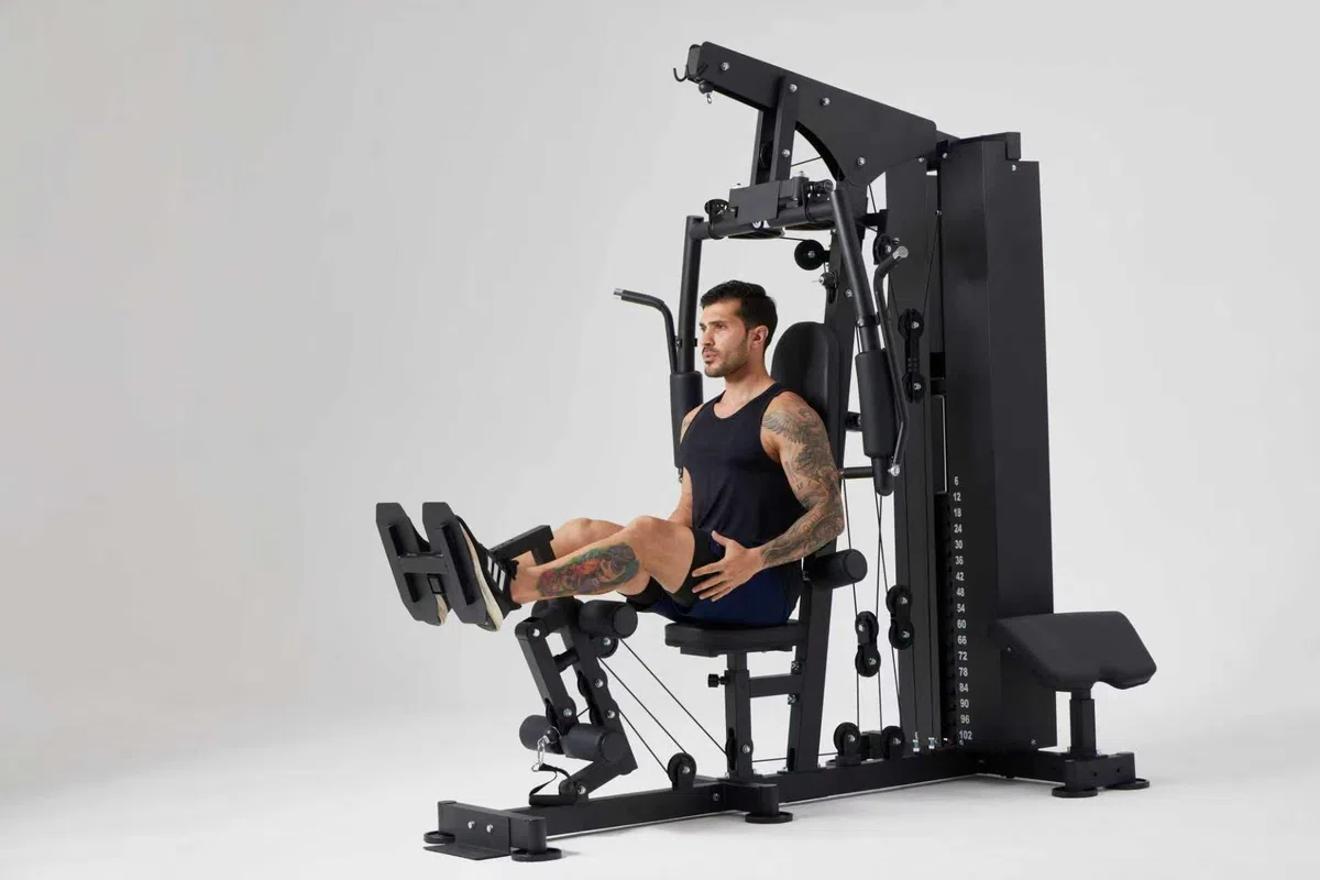 Stazione Multifunzione FD 6000 Plus - Palestra in Casa con Pacco Pesi 72kg, Carico Massimo 150kg - Macchina Fitness Professionale: Lat Tower, Leg Press, Chest Press - Home Gym Completa