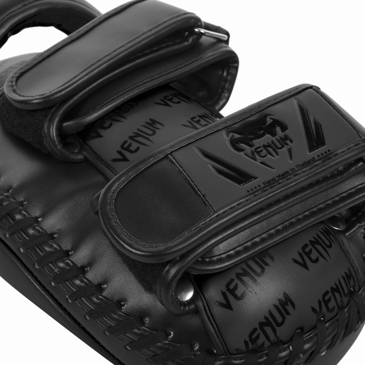 Venum Skintex - Coppia di Cuscinetti Leggeri in Pelle