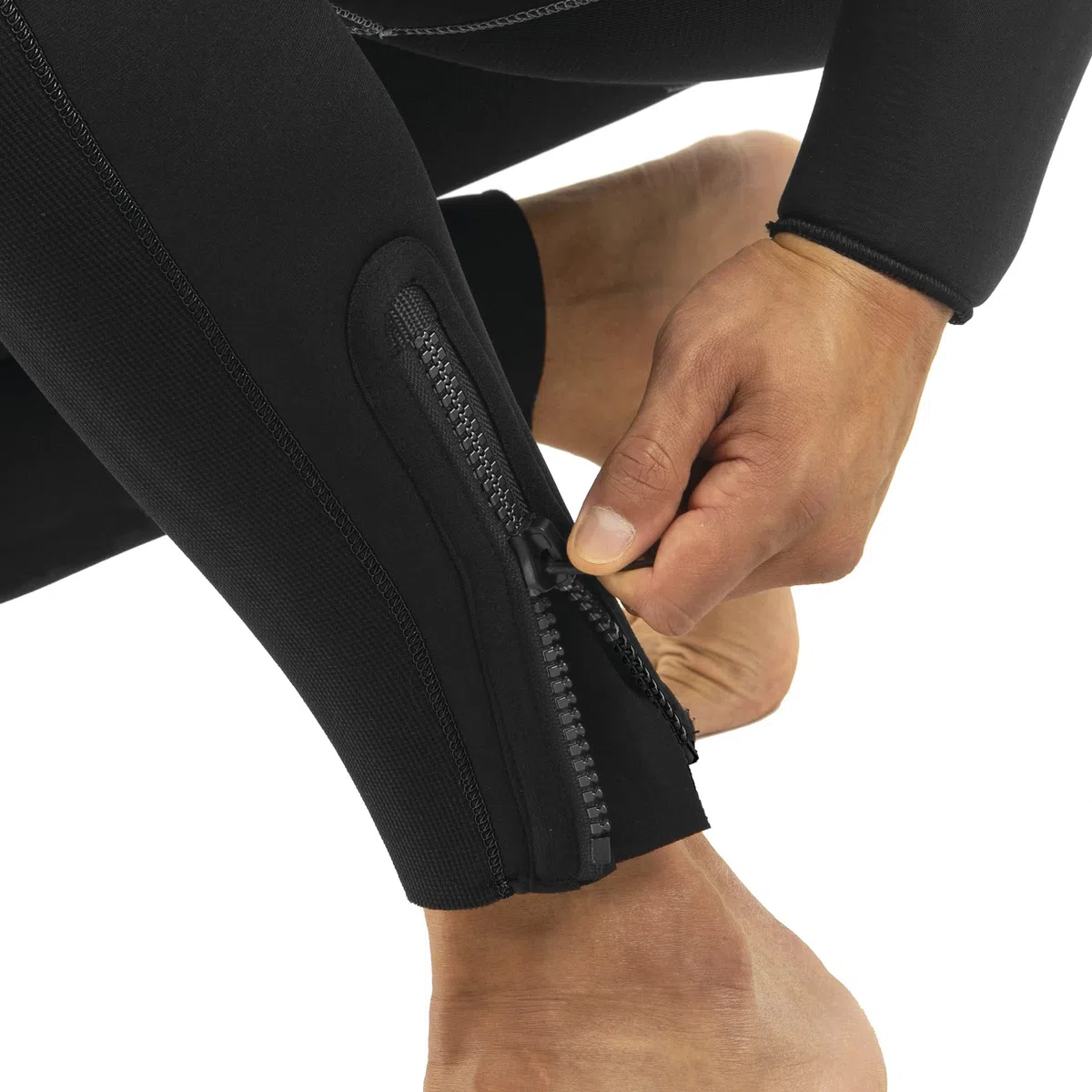 Seac Club Man, muta in neoprene da 7 mm con cappuccio integrato, protezioni in Powertex nelle spalle, ginocchiere e fondoschiena