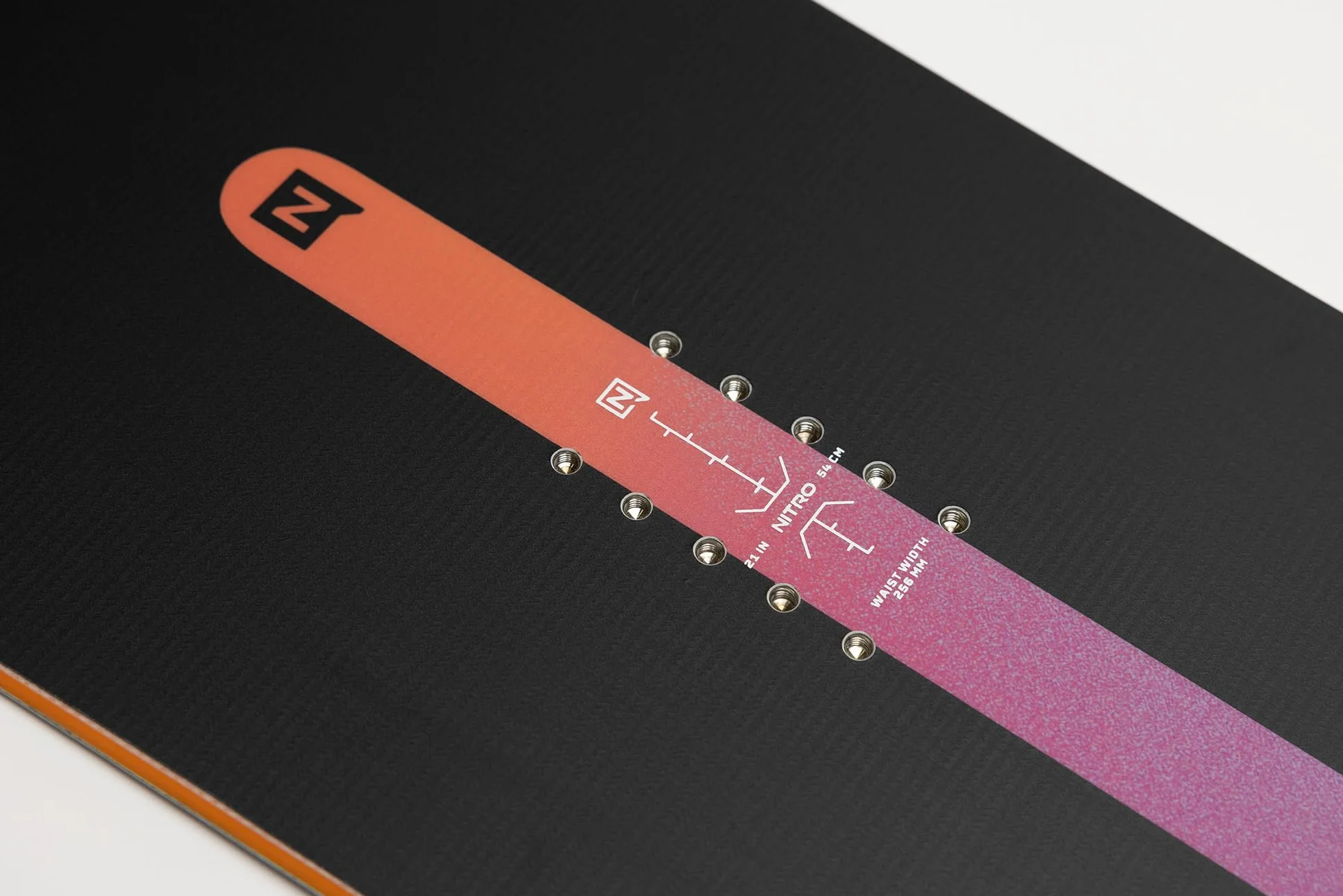 Nitro Snowboards Prime Chroma CAM-Out Board '25, Allmountainboard, Directional, Flat-Out Rocker, All-Terrain, Mid-Wide & Wide