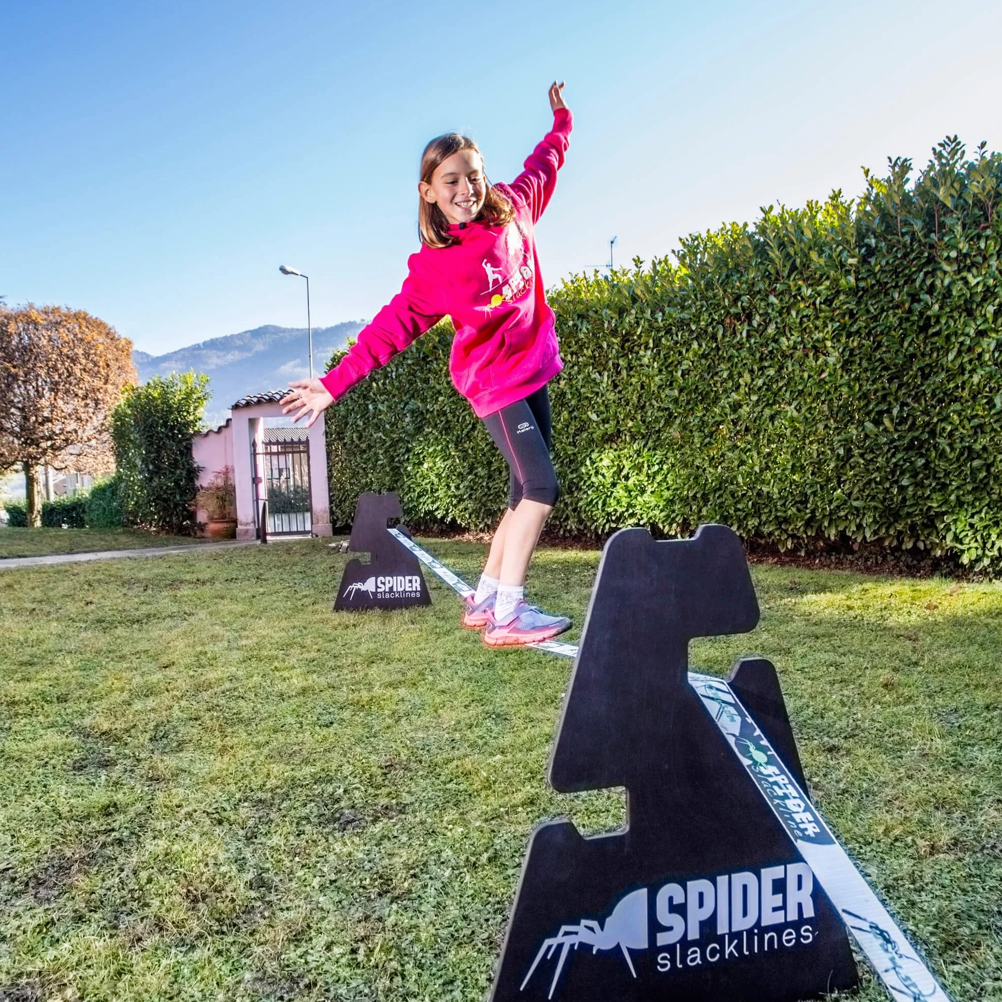 SOS02 - Outdoor Kit White Line per Principianti - Due Cavalletti con Tre Regolazioni di Altezza e Una Linea di 15 Metri