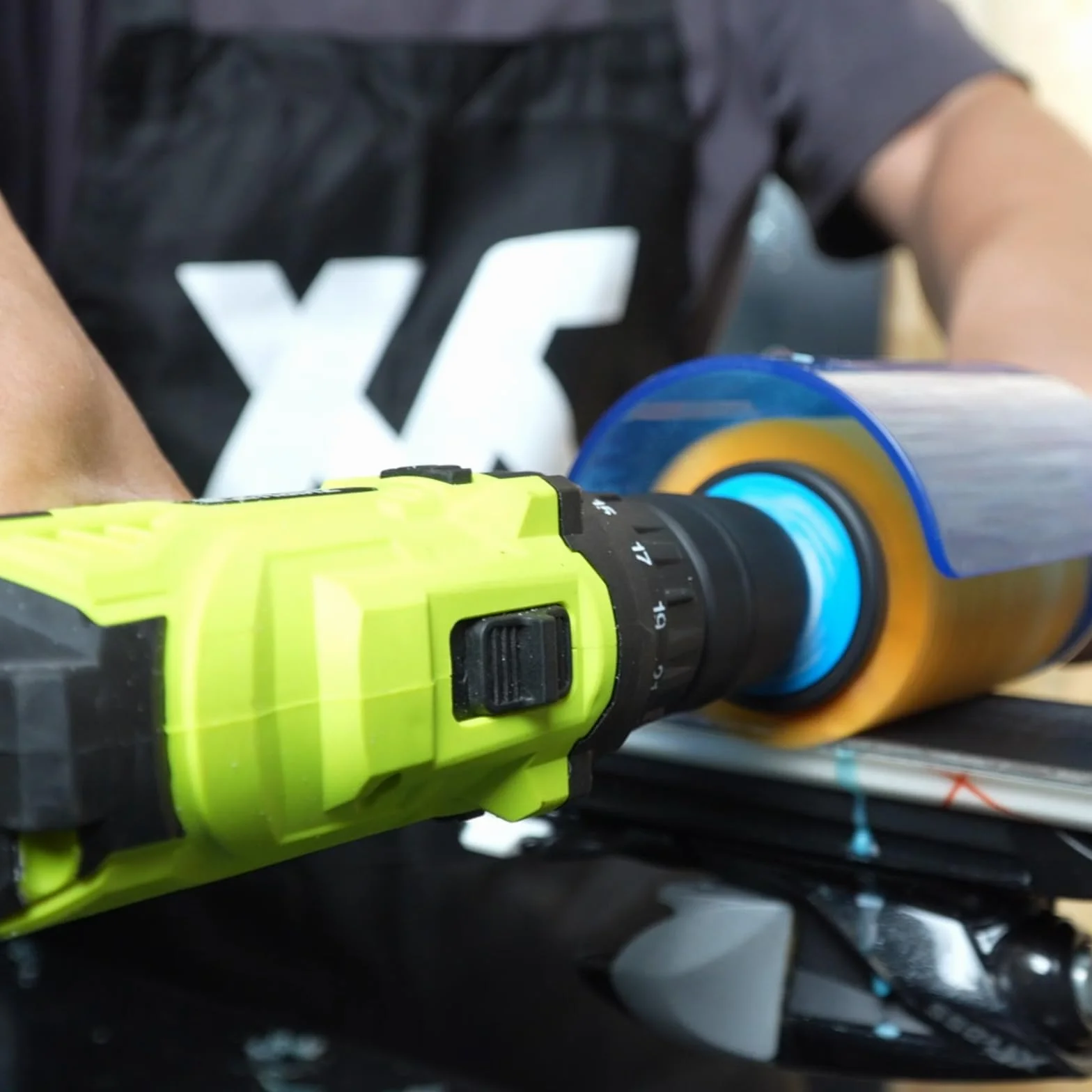 XCMAN - Set di spazzole rotanti per Sci, con Manico e ASSE e 3 spazzole: Nylon, crine di Cavallo, Ottone/Sughero