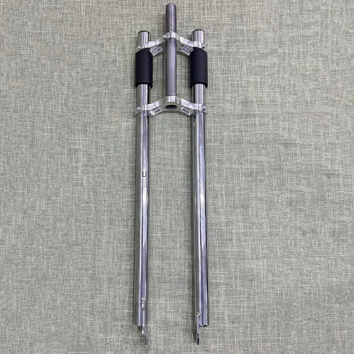 Forcella per Bicicletta 26"/700C/29, Codolo Filettato da 1", Triplo Attacco Senza Sospensione con Doppio Supporto per Pneumatico da 3,5"