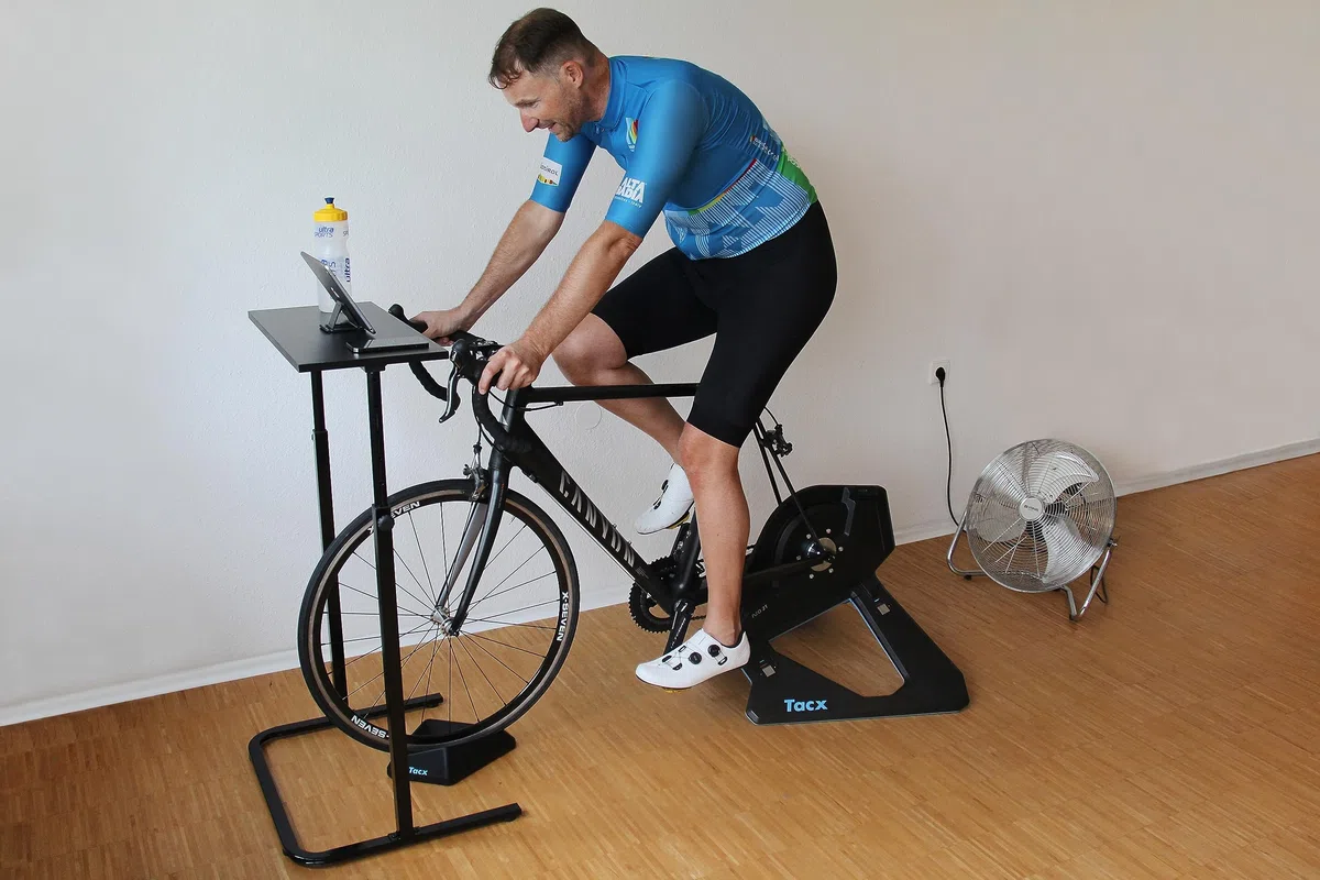 Tabella di Bicicletta per Il Tavolo di Formazione del Rullo della Bicicletta Altezza Regolabile del Tavolo di Formazione del Rullo di Formazione dell'interno Trainer Smart