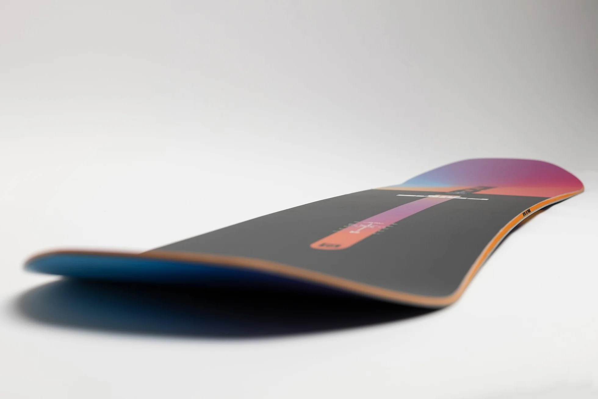 Nitro Snowboards Prime Chroma CAM-Out Board '25, Allmountainboard, Directional, Flat-Out Rocker, All-Terrain, Mid-Wide & Wide