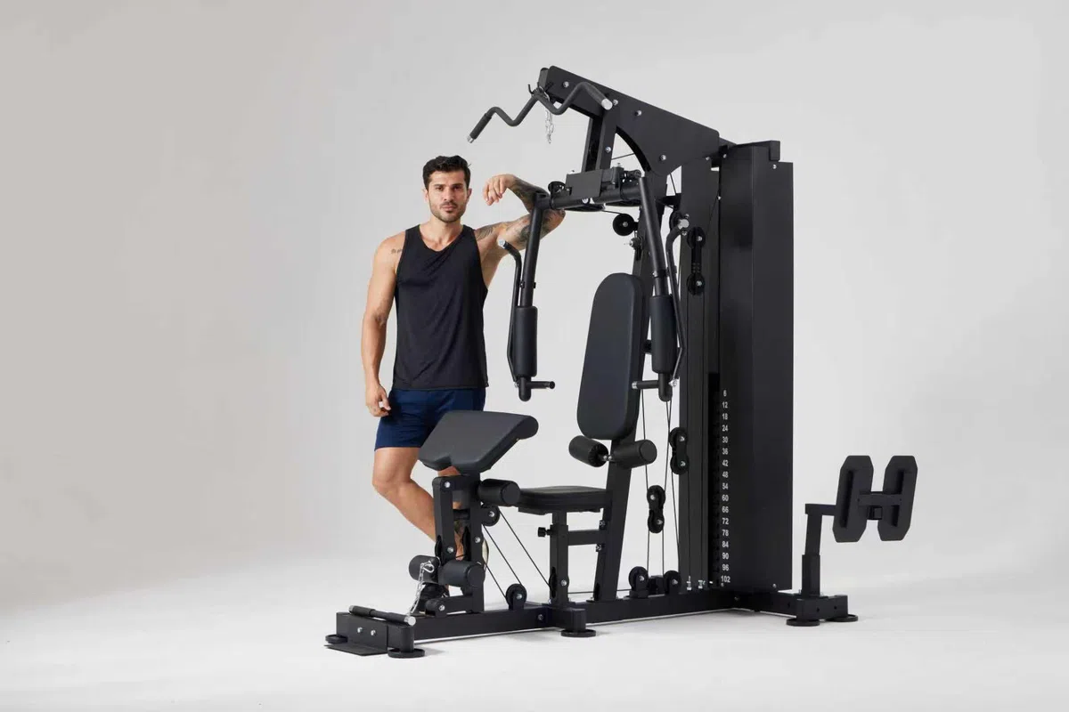 Stazione Multifunzione FD 6000 Plus - Palestra in Casa con Pacco Pesi 72kg, Carico Massimo 150kg - Macchina Fitness Professionale: Lat Tower, Leg Press, Chest Press - Home Gym Completa